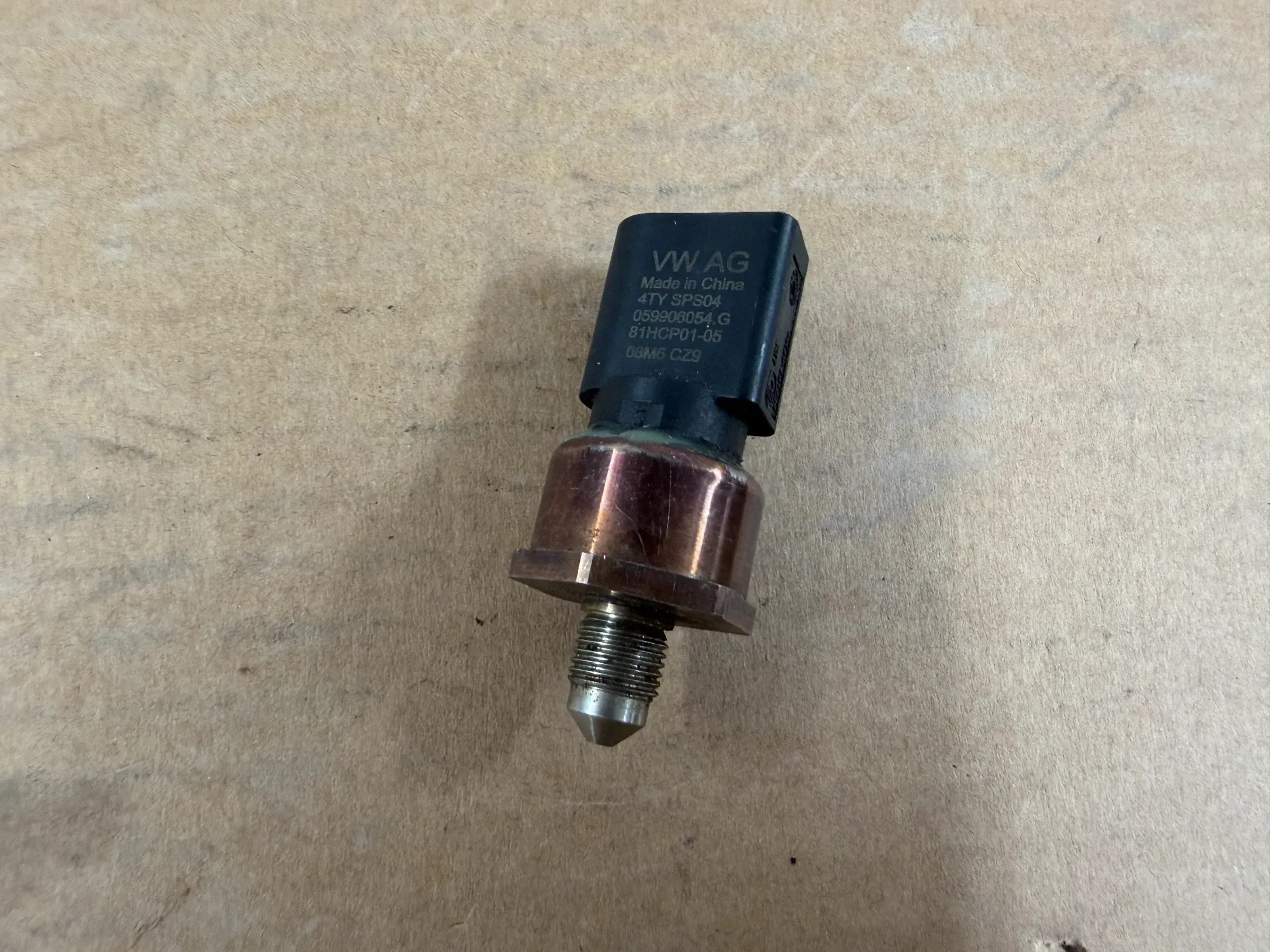 Original VW Kraftstoffdrucksensor 059 906 054 G - Bild 1