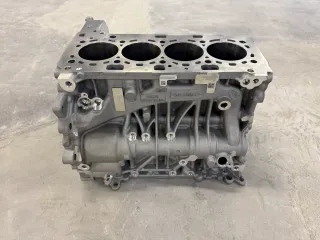 Original BMW B47 4Zylinder DIESEL Zylinderkopf 8513976 NEU - Bild 4