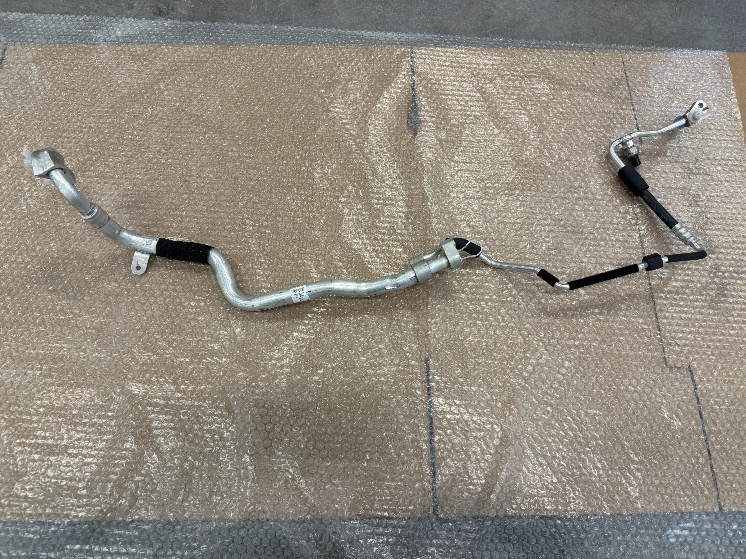 Original BMW Kältemittelleitung Doppelrohr (R1234YF) 9860588 64539860588 NEU - Bild 1