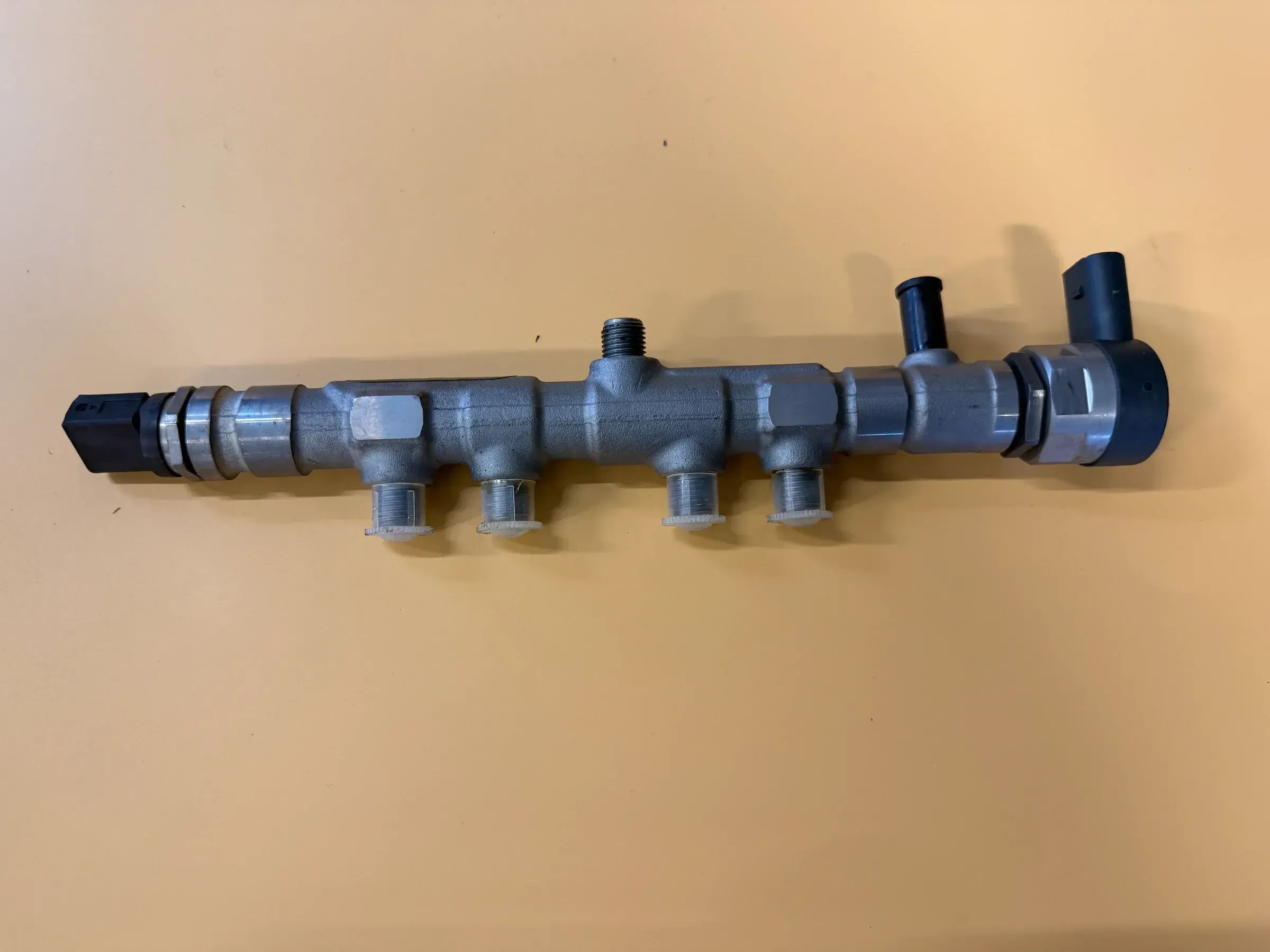 Original Mercedes-Benz OM 654 Kraftstoffverteiler A6540700501 A6540780100 NEU - Bild 1