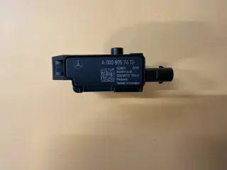Original Mercedes-Benz DRUCKSENSOR Abgasrückführung A0009057413 - Bild 1
