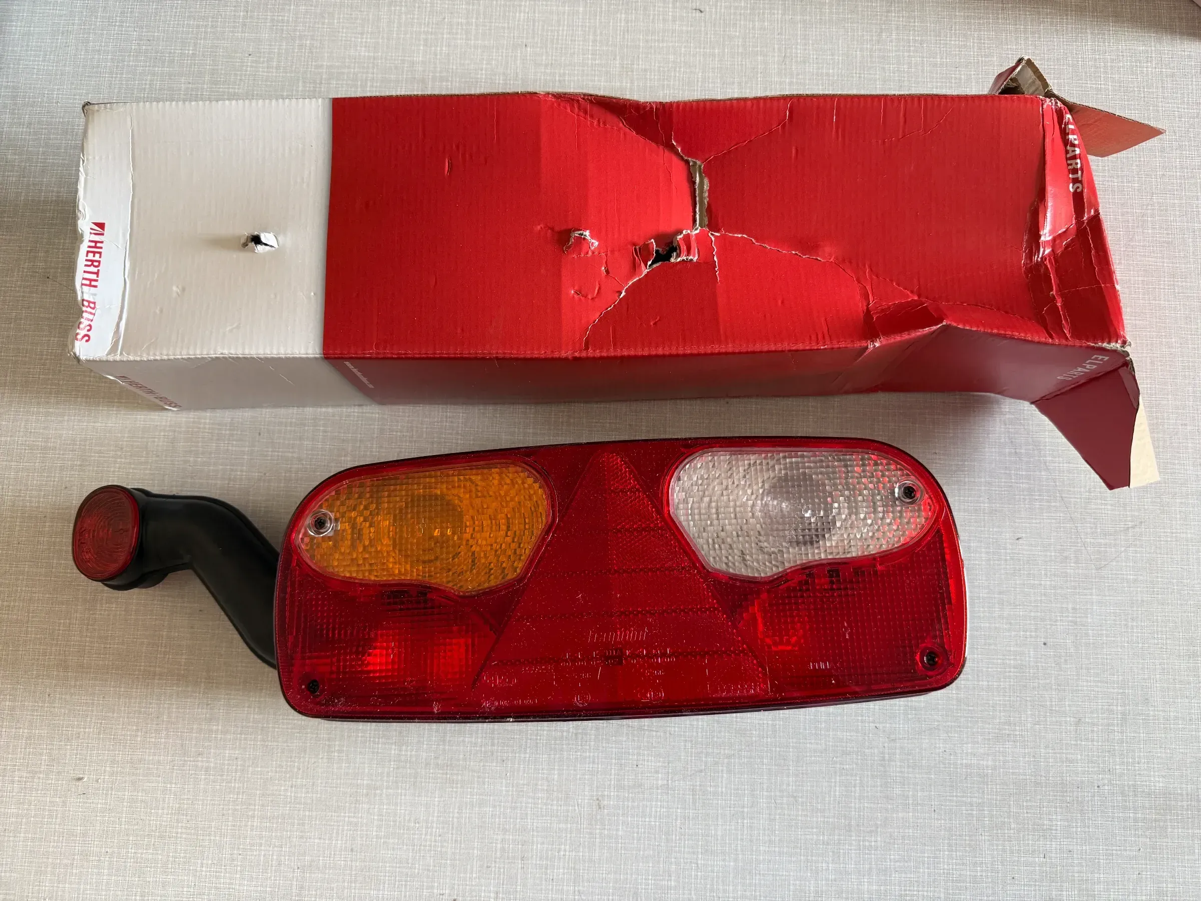 Original Herth+Buss Fahrzeugteile GmbH & Co. KG Heckleuchte links 83840835 NEU - Bild 1