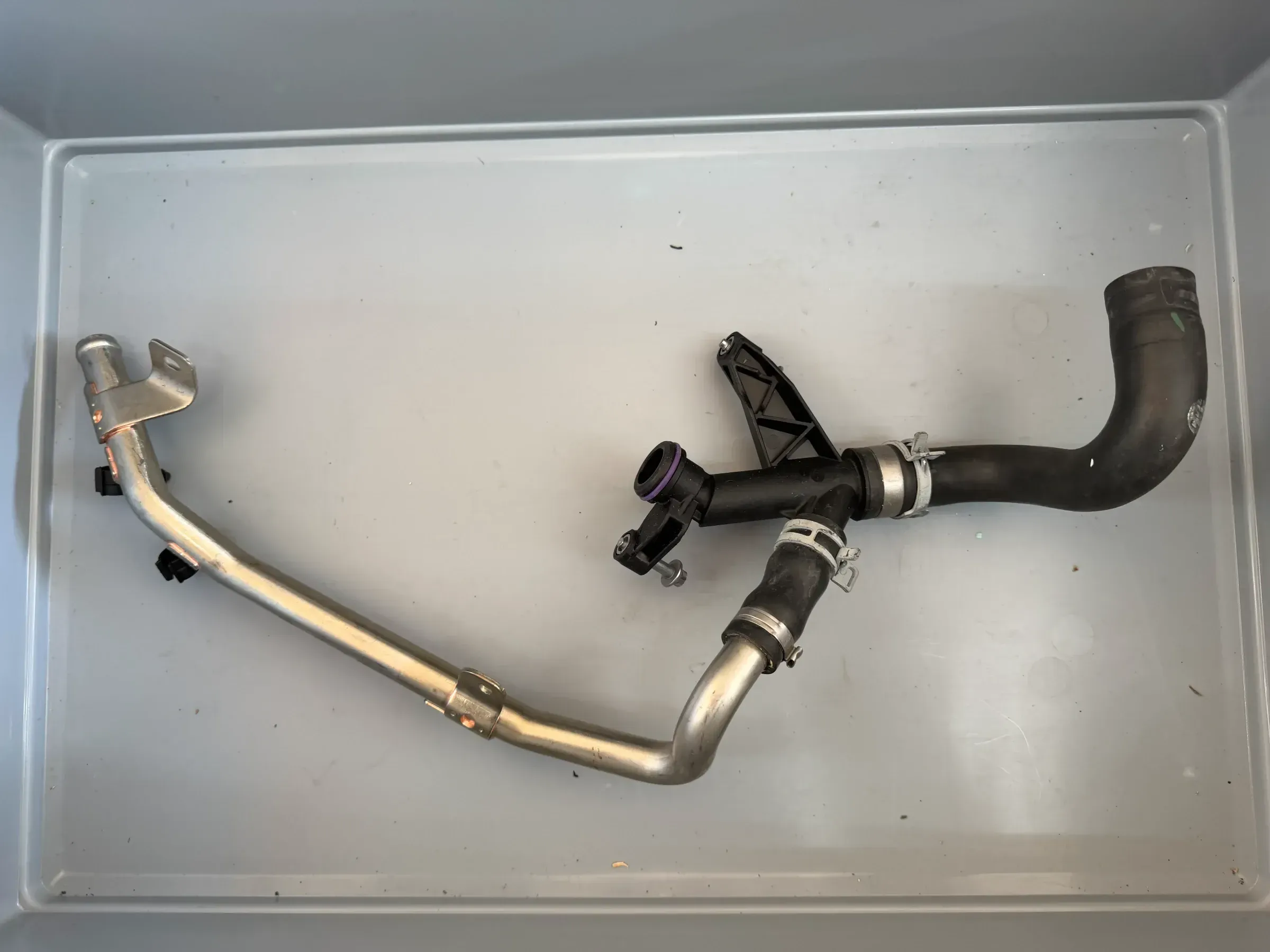 Original Mercedes-Benz Rücklaufleitung A2822007500 - Bild 1