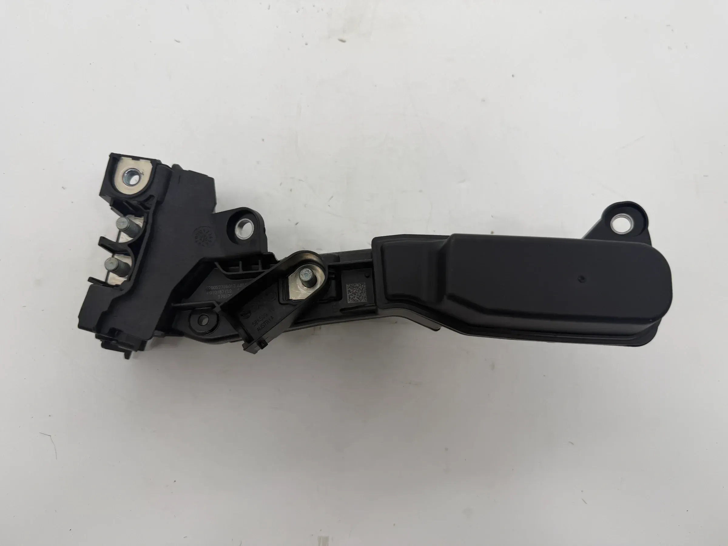ORIGINAL BMW Stromverteiler B+ Verteiler Fremdstartstützpunkt 6804732 NEU - Bild 1