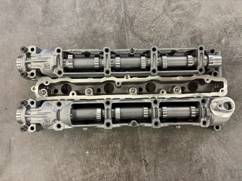 Background image for Original Mercedes-Benz Nockenwellenlagergehäuse A6540507901 NEU