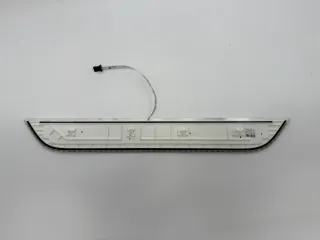 BMW M8 COMPETITION F93 Blende Einstieg beleuchtet vorn links 8098367 51478098367 - Bild 2