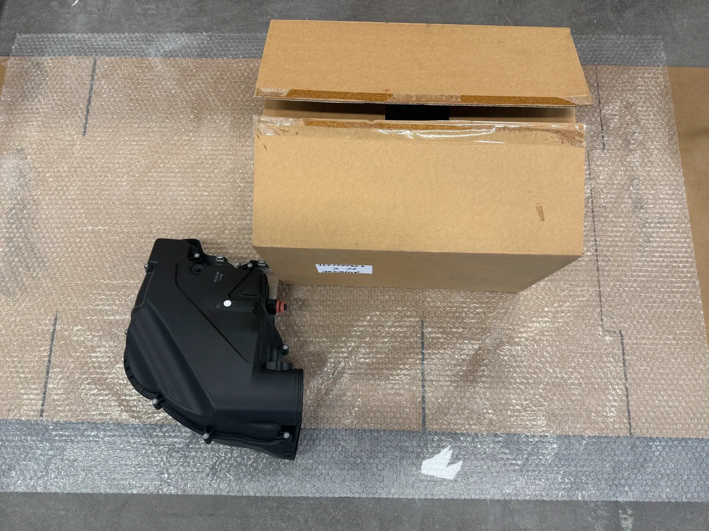 Original BMW X5/X6 E70/71/72 Ansauggeräuschdämpfer (1-4) 7577454 13717577454 NEU - Bild 1