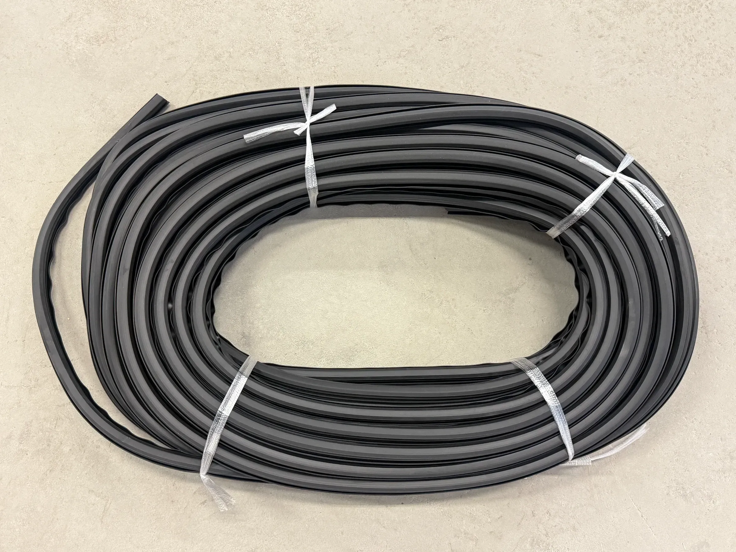 SONDERANGEBOT PVC Profil 1 Meter NEU - Bild 1