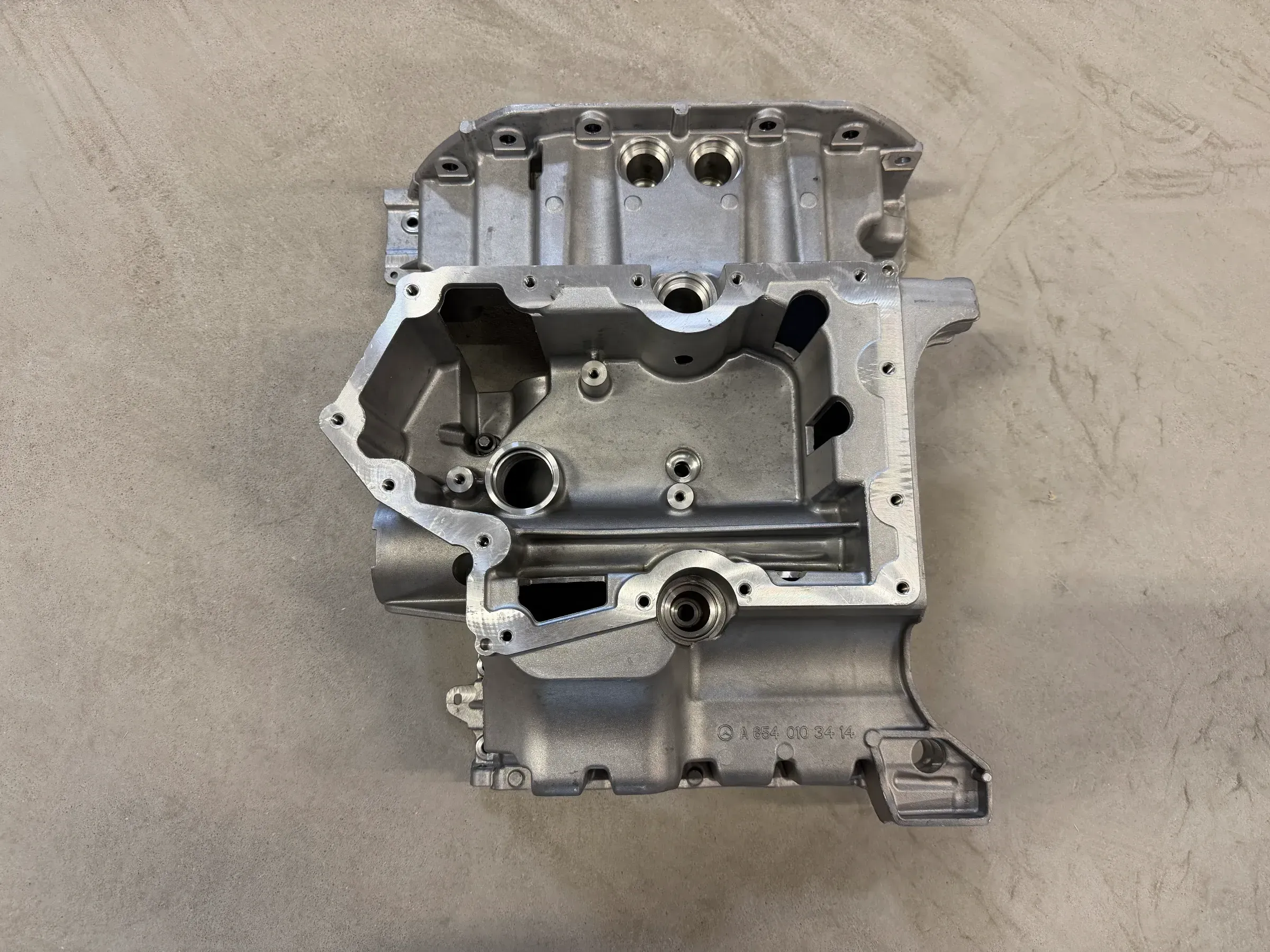 Original Mercedes-Benz GLC 254 OM654 Kurbelgehäuse A6540103414 NEU - Bild 1