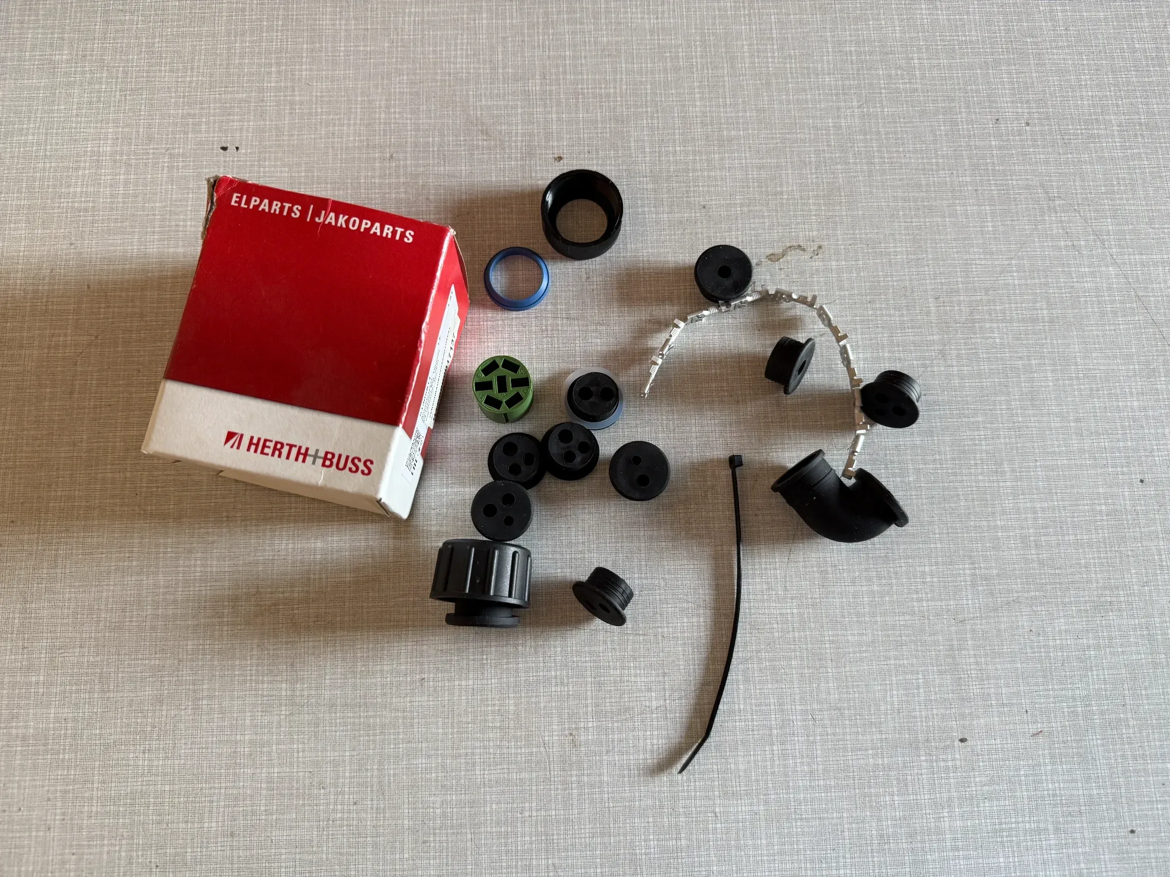 Original Herth+Buss Fahrzeugteile GmbH & Co. KG Anschlussset, Leuchte 51305811 - Bild 1