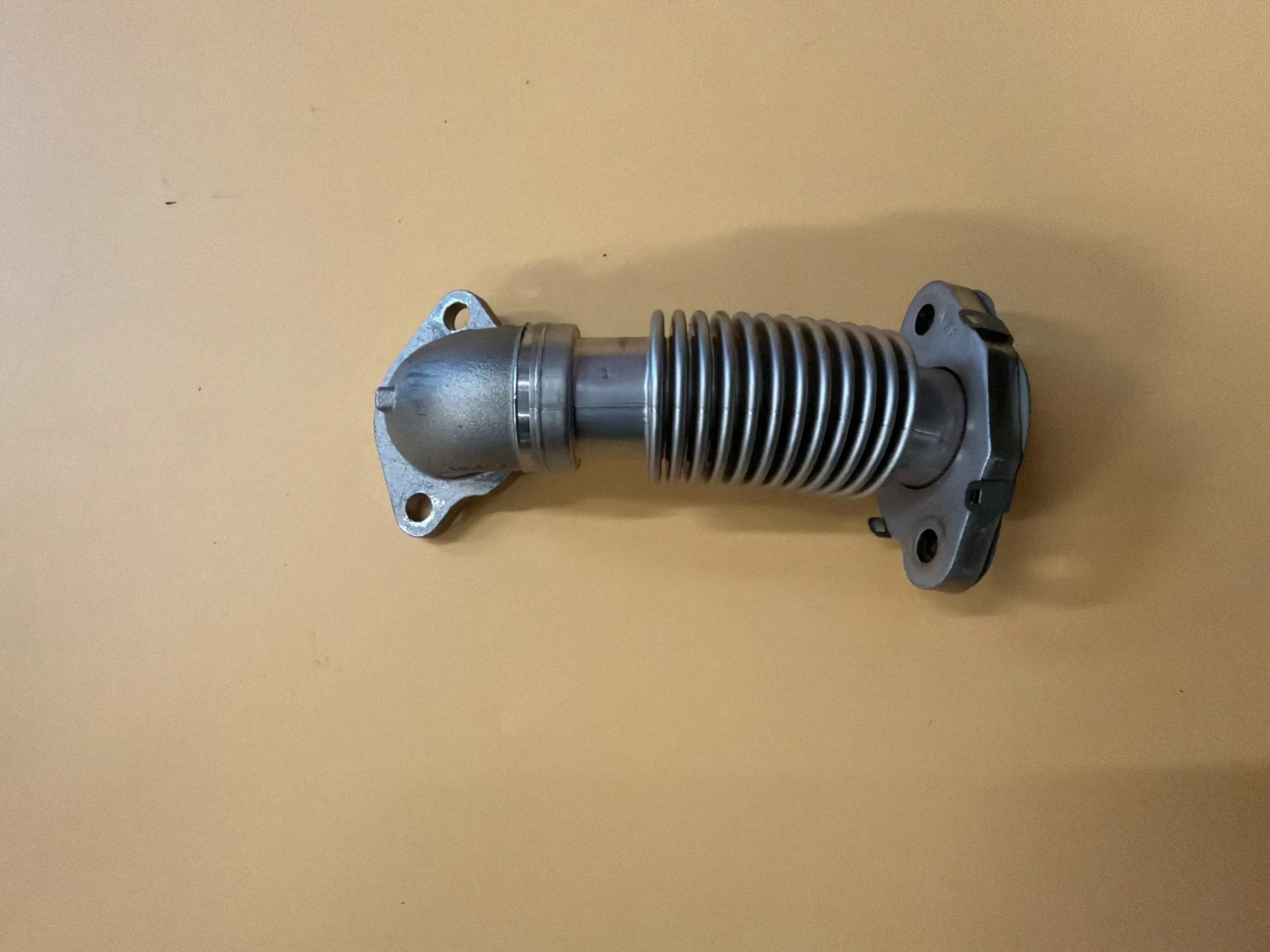 Original Mercedes-Benz OM656 Abgasrückführleitung A6561400000 NEU - Bild 1