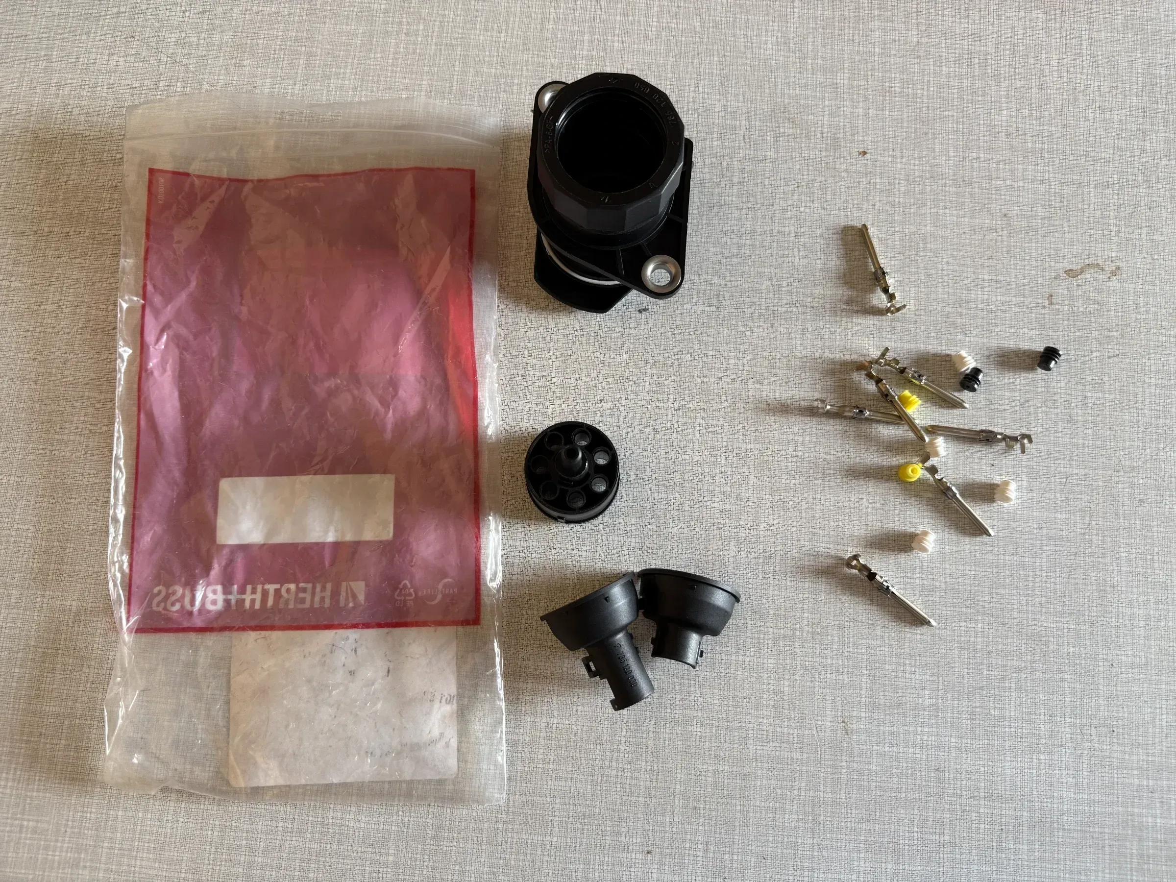 Original Herth+Buss Fahrzeugteile GmbH & Co. KG Anhängersteckdose 51305041 NEU - Bild 1