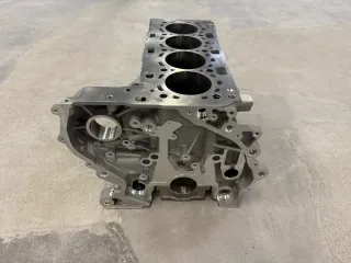 Original BMW B47 4Zylinder DIESEL Zylinderkopf 8513976 NEU - Bild 5