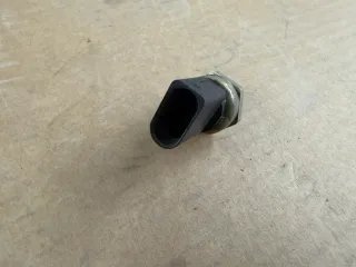 Original VW Kraftstoffdrucksensor 06H906054A NEU - Bild 2