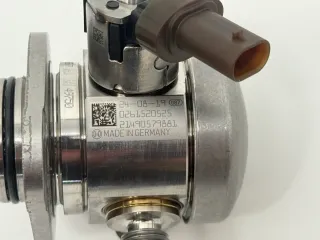 Original BMW / Rolls-Royce Hochdruckpumpe 8648183 13518648183 NEU - Bild 2