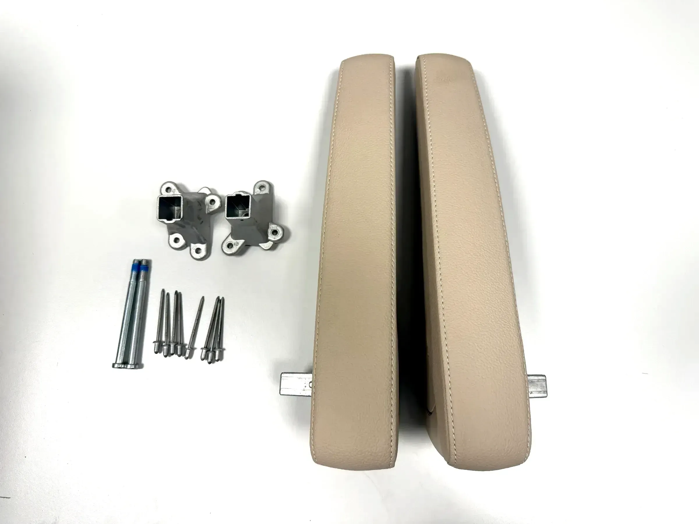ORIG. Mercedes Benz W447 V-Klasse/Vito Armlehne rechts+links Kunstleder Beige - Bild 1