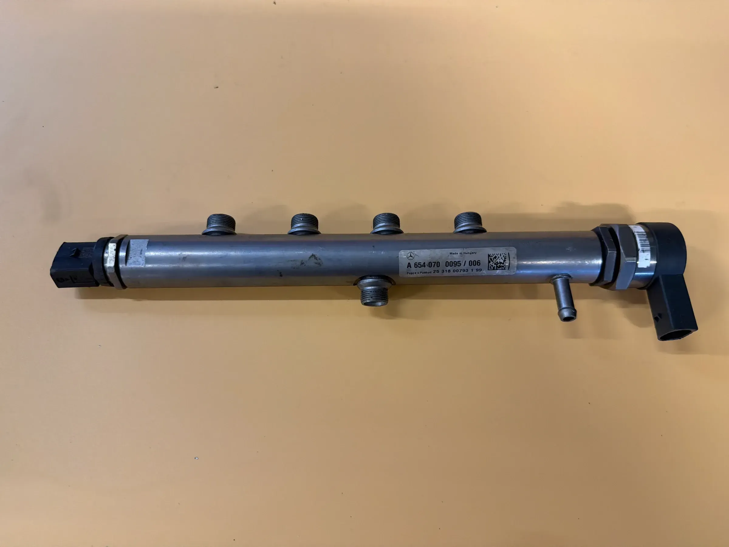 Original Mercedes-Benz OM 654 Kraftstoffverteiler A6540700095 A6540780049 NEU - Bild 1